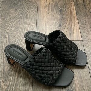Vince Penley Black Leather Mules Basketweave